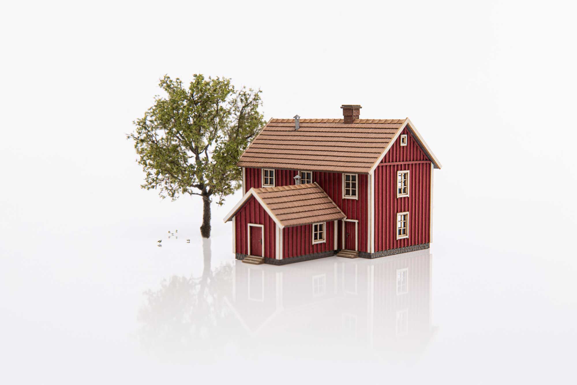 409202: Building “Lyngstad gård” – falunred